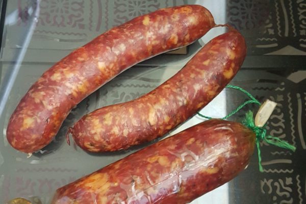 Leckere Pfefferwurst aus dem Kaltrauch