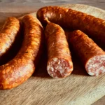 Frische Mettenden aus dem Buchenrauch, eine köstliche Rohwurst für Eintöpfe und Grünkohl