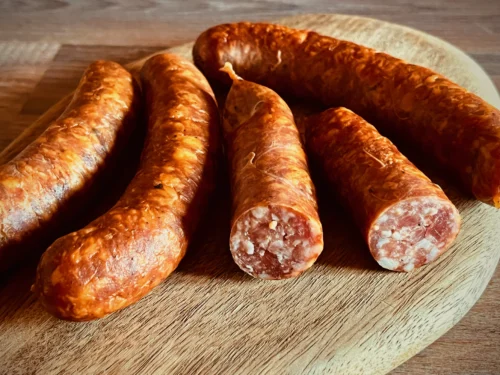 Frische Mettenden aus dem Buchenrauch, eine köstliche Rohwurst für Eintöpfe und Grünkohl